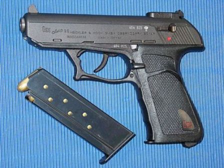 Пистолет HK P9S Sport с регулируемым прицелом и измененной формой спусковой скобы.