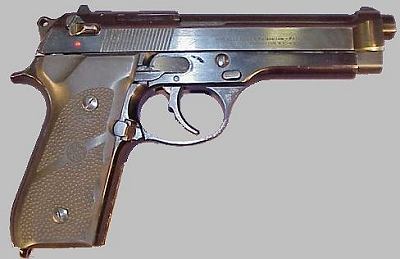 Beretta 92F.