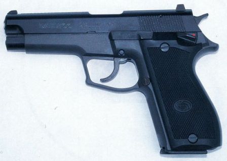 Daewoo DP-51 pistol, left side.