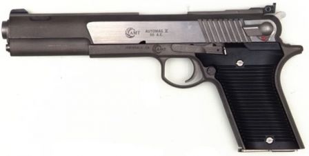 Пистолет AMT Automag V калибра .50AE, вид слева