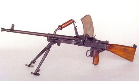 Vz. 52/57 machine gun with box magazine installed.