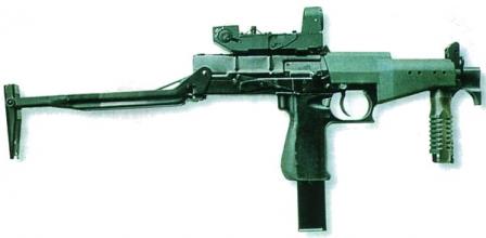  SR-2M - the latest version of Veresk SMG, with collimating {Red Dot) sightattached and shoulder stock extended.