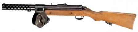  Bergmann / Schmeisser MP-18/I submachine gun, with 32-round snail drum magazine.