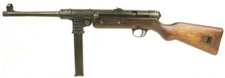 Haenel / Schmeisser MP-41 submachine gun, left side.