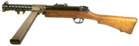 Left side view on Lanchester Mk.1 submachine gun, with 50-round magazine inplace.