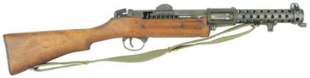  Right side view on Lanchester Mk.1* submachine gun, without fire mode selectorand with simplified rear sight. Bayonet lugs are clearly visible near the muzzle.