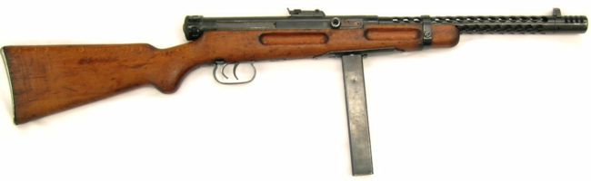 Beretta M938A (Model 1938) submachine gun, right side.