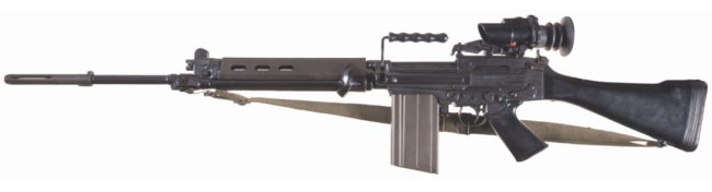 винтовка FN FAL в варианте L1A1 SLR с прицелом SUIT 4X, выпущенная в Великобритании